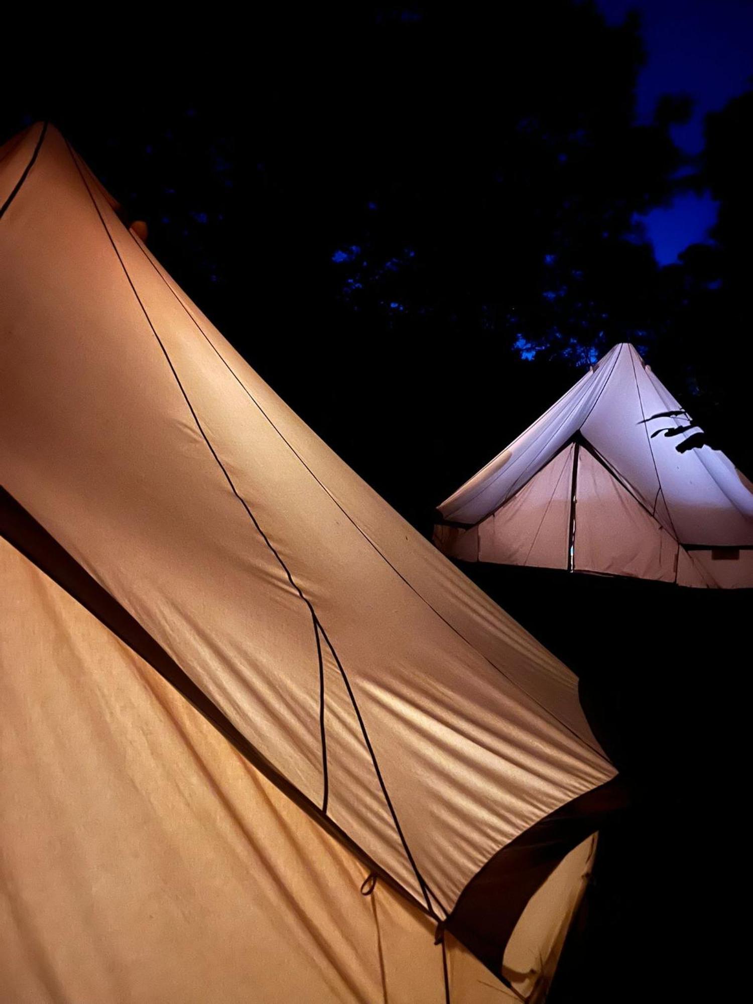 Le Travers Ajoux - Camping Gite Evenement المظهر الخارجي الصورة